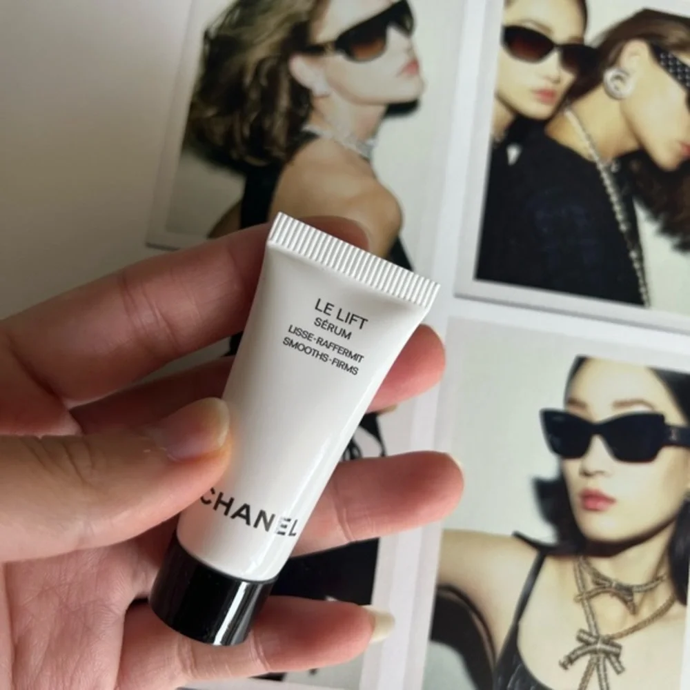 Chanel Le Lift Serum 0.17 Oz / 5 ml Sample Size